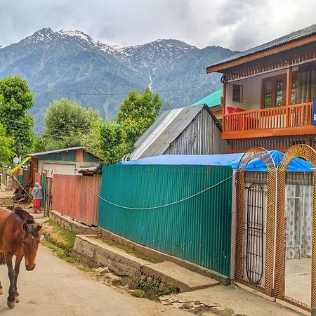 Mir Guest House Пахалгам Экстерьер фото