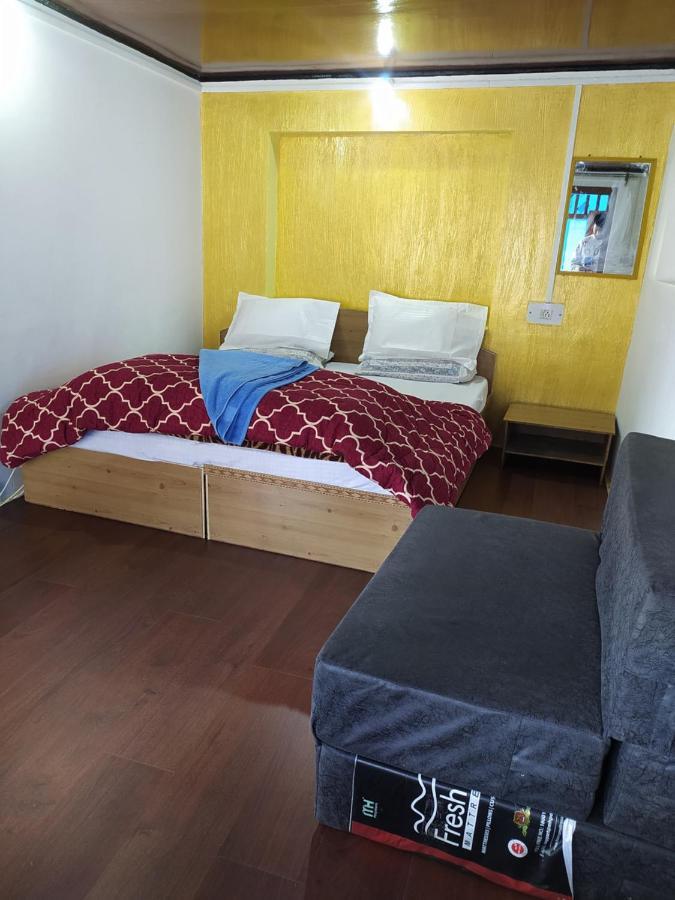 Mir Guest House Пахалгам Экстерьер фото