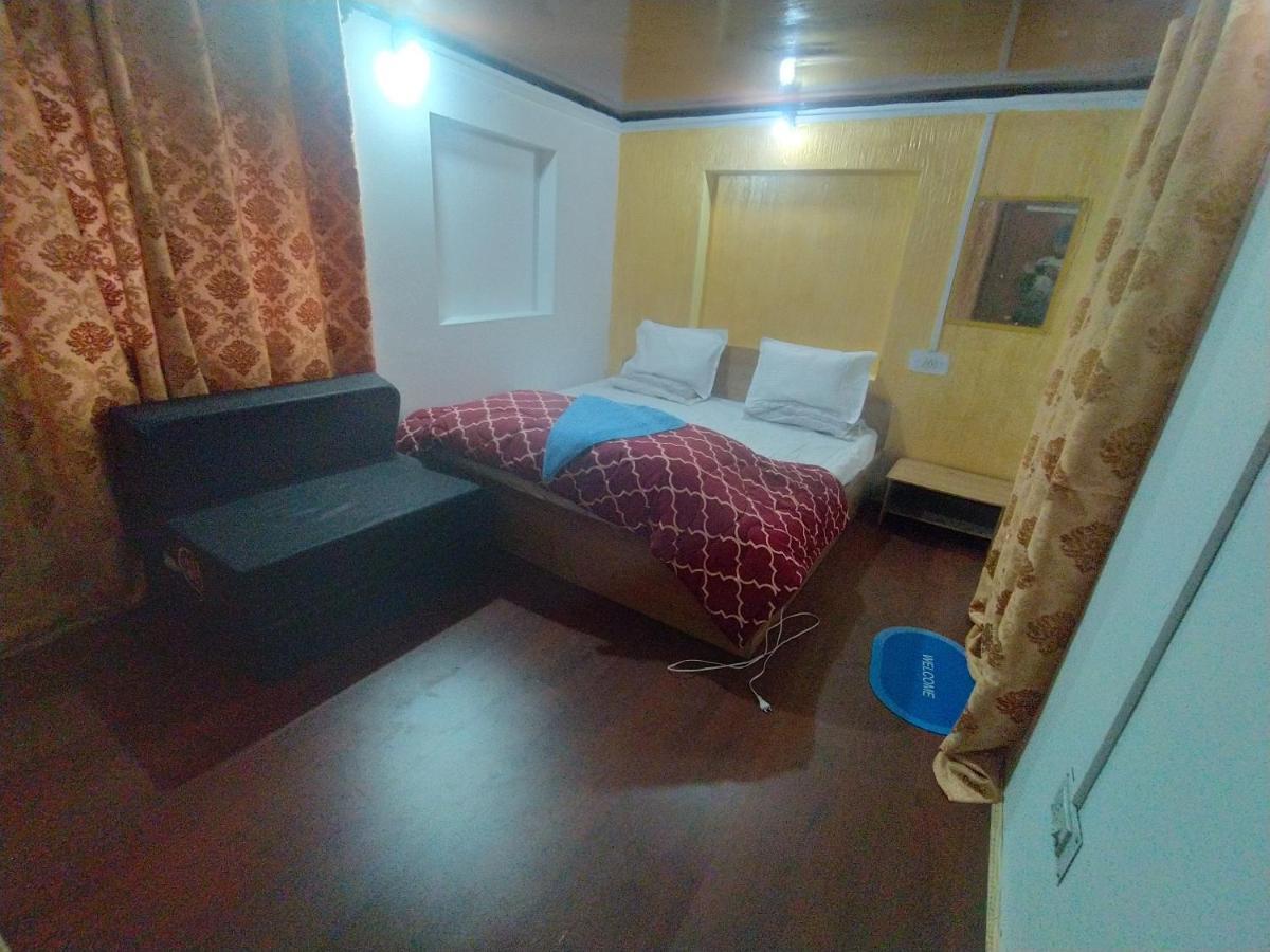 Mir Guest House Пахалгам Экстерьер фото