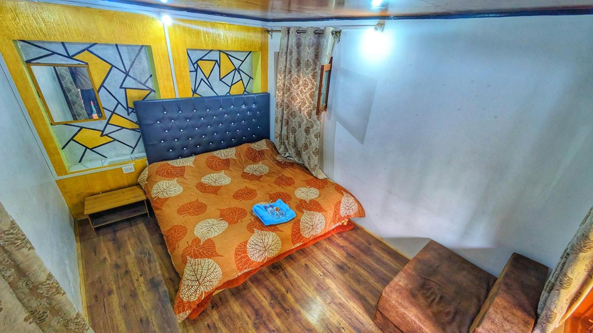 Mir Guest House Пахалгам Экстерьер фото